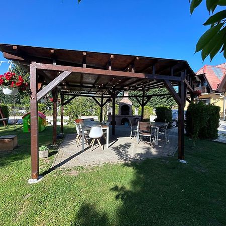 Toth Vendeghaz Hotel Buk Bagian luar foto